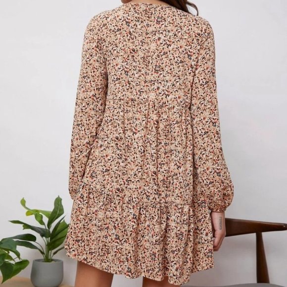 Maternity Mini Floral Print long sleeved v-neckline Flounce Hem Dress - Picture 3 of 8
